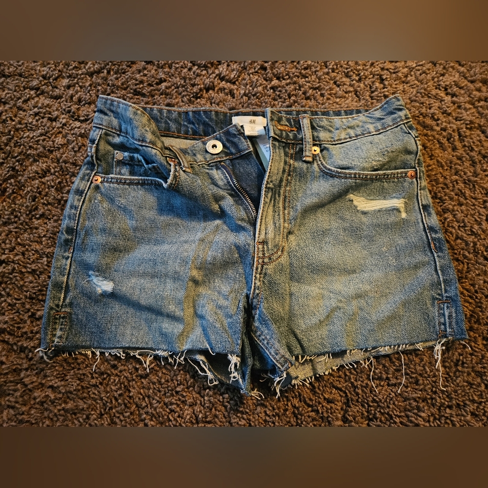 H&M Slim Denim Shorts Size 2